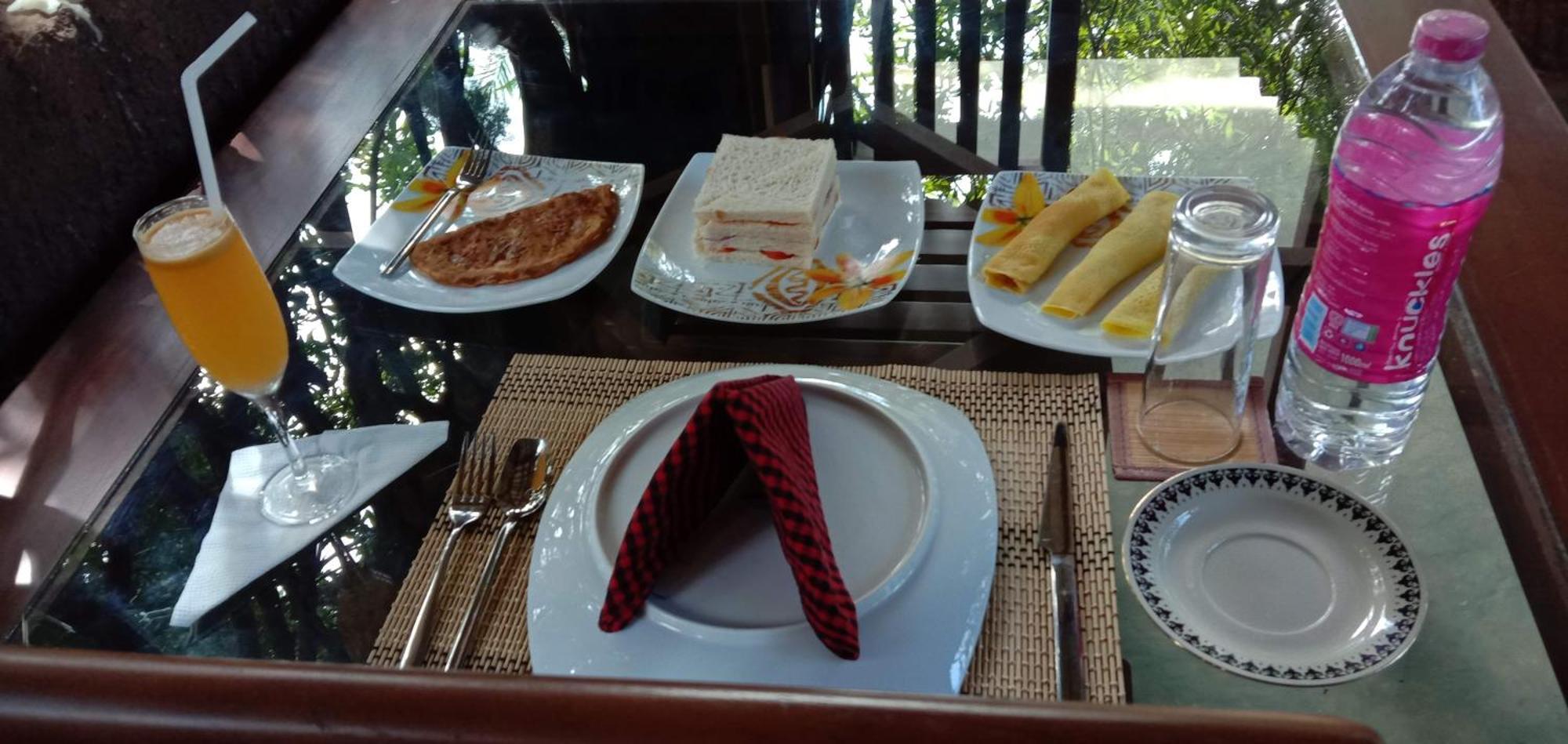 Induwara Safari Resort อุดาวาลาเว ภายนอก รูปภาพ